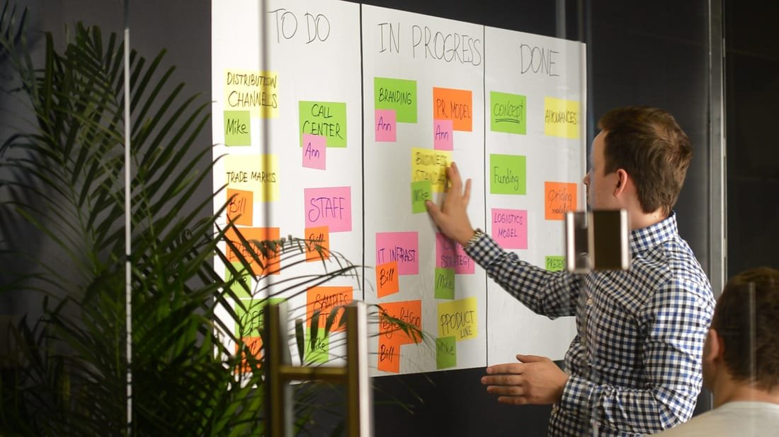 Tesla Amazing: Reusable magnetic notes that stick to anything